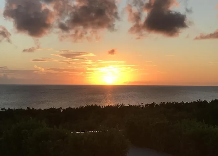 As Seen On Hgtv! Lux Condo W/Views, Htd Pool, Beach, Golf Cart, Pickleball