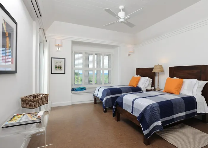 Lux Condo W/Views, Beach, Htd Pool, Pickleball, Gym,Walk To Restaurant